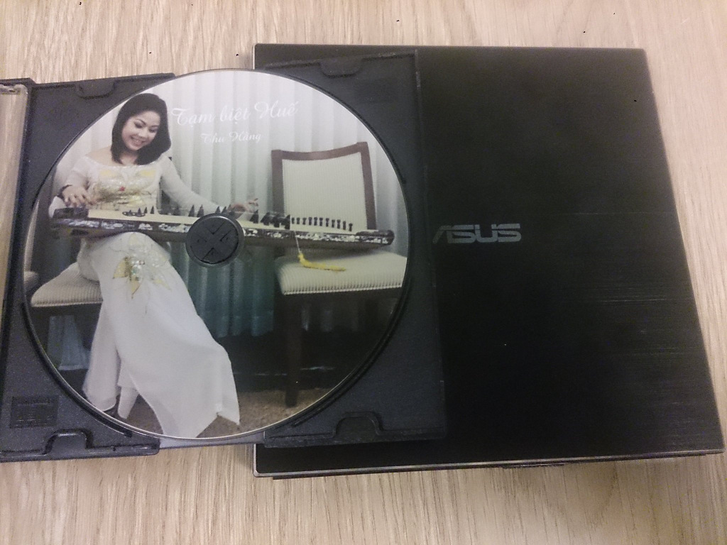 Mecury Entertainment - Thu Hằng - Tạm Biệt Huế